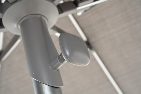 TROPIVUE Centerpost Parasol with Square Canopy & LED Lights