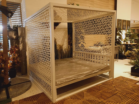 NIVELLES Sun Bed
