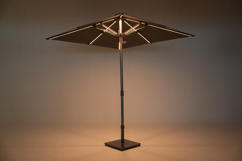 TROPIVUE Centerpost Parasol with Square Canopy & LED Lights