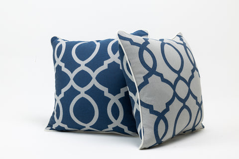 ARTEMIS Outdoor Cushion (Color: Elegant Navy / Motif: Anchor Links)