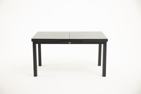 XANTHI Extendable Outdoor Dining Table